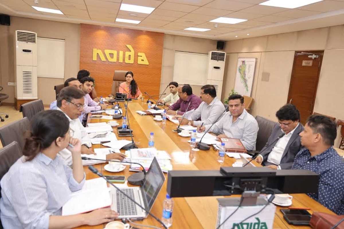 एक माह में रखरखाव के सभी कार्य पूरा करें, लापरवाही पर होगी कार्रवाई : सीईओ